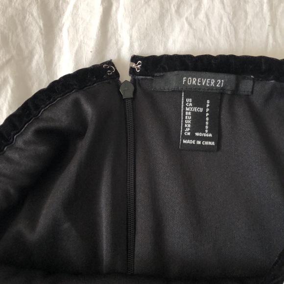 NWT!! forever 21 sequin mini skirt - Picture 2 of 4